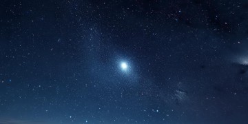 遇上夜空最亮的星出自什么歌？